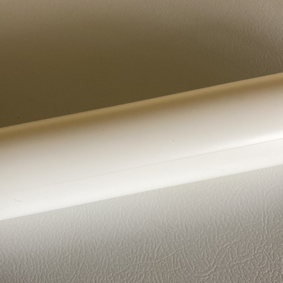 New Tupperware, rolling pin - Picture 4 of 5